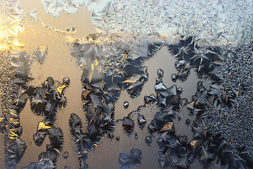 Image showing Beautiful natural ice pattern on winter window glass