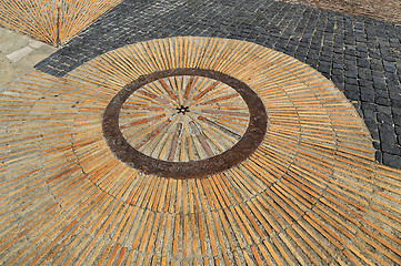 Image showing Pavement with concentric pattern. Patterned floor walkway in the