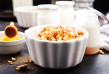 Image showing yogurt with granola