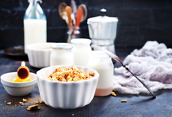 Image showing yogurt with granola