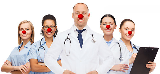 Image showing group of smiling doctors at red nose day