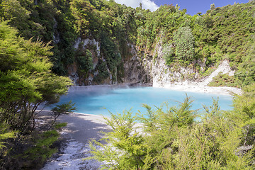 Image showing volcanic lake at waimangu