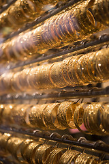 Image showing gold jewelry in the shop window