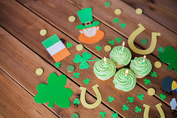 Image showing green cupcakes and st patricks day decorations