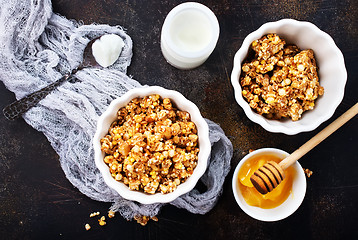 Image showing yogurt with granola