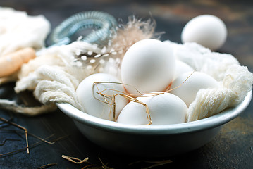 Image showing raw eggs