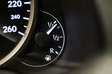 Image showing Fuel Gauge Going Down