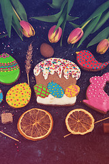 Image showing Tulips and gingerbread cookies