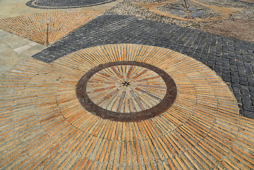 Image showing Pavement with concentric pattern. Patterned floor walkway in the