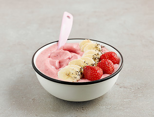 Image showing smoothie bowl of frozen banana and strawberries