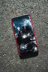 Image showing Smartphone with broken screen