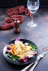 Image showing salad with halloumi