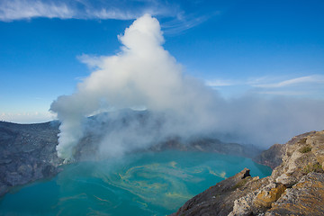 Image showing Ijen volcano crater