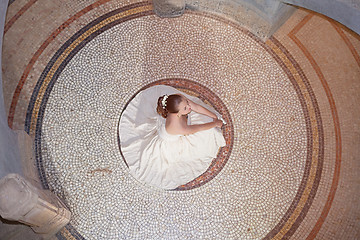 Image showing Beautiful bride from above