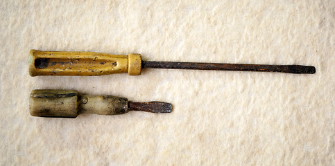 Image showing two old rusty screwdrivers