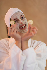 Image showing Spa Woman applying Facial Mask