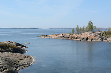 Image showing Rocky island shoreline at Suomenlinna beach