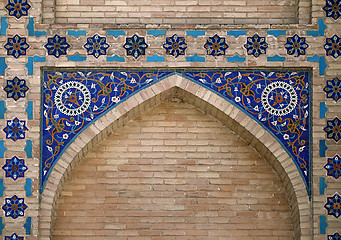 Image showing Ornate window niche in the wall, Uzbekistan