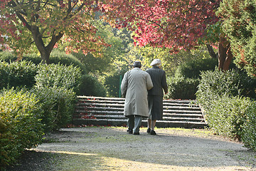 Image showing Older couple at Vedbæk  graveyard