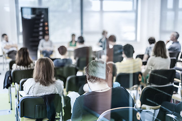 Image showing Round table discussion at Business convention.