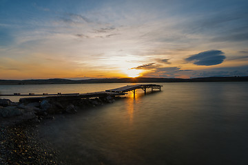 Image showing Sundawn at lake