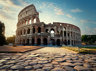 Image showing Road to Colosseum