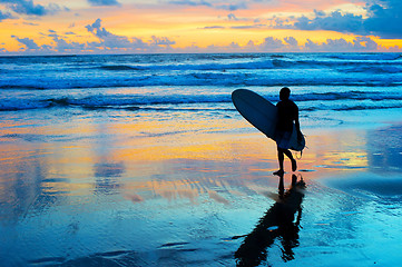 Image showing Surfer on the beach