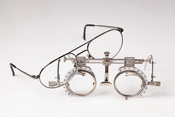 Image showing Optometric Device To Match Lenses