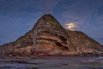 Image showing Moon set at Turimetta headland northern beaches