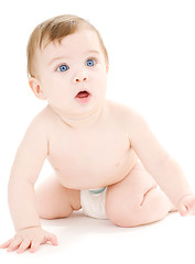 Image showing crawling baby boy in diaper