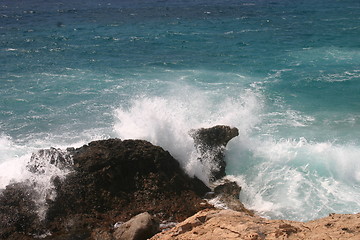 Image showing Waves beating