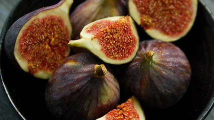 Image showing Sweet figs in bowl