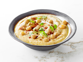 Image showing bowl of hummus