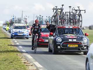 Image showing Teamwork - Paris-Nice 2016