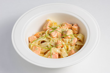 Image showing Fettuccine with salmon