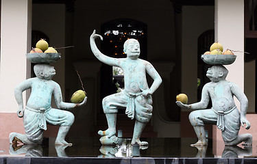Image showing Monkey statues