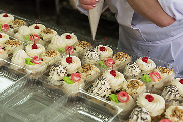 Image showing Manual cakes production