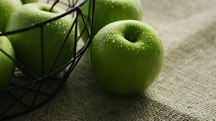 Image showing Green fresh wet apples 