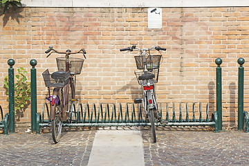 Image showing Bicycles parked on street in city