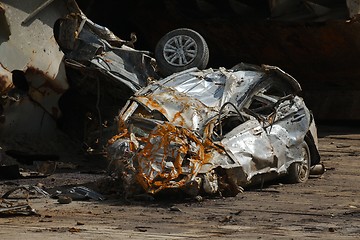 Image showing Smashed car wreck