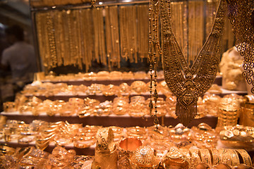 Image showing gold jewelry in the shop window