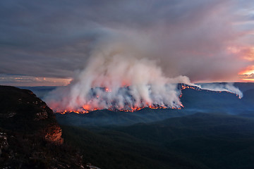 Image showing Mount Solitary bush fire burning at dusk