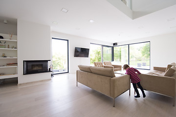 Image showing little girl in a luxurious living room