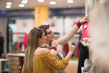 Image showing best friend shopping in big mall