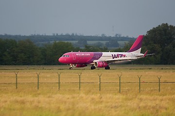 Image showing Wizzair Airliner Landing