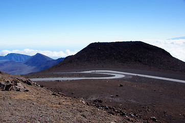 Image showing Street to Mauna-Kea-Observatory, Hawaii, USA