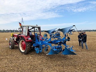 Image showing International contestants plowing their plots during the World Ploughing Competition in Germany 2018
