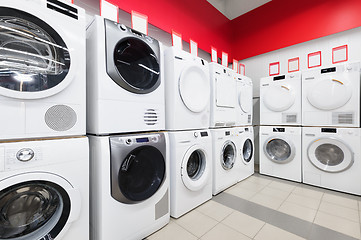 Image showing washing mashines in appliance store