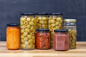 Image showing Olives , pesto, dried tomatoes