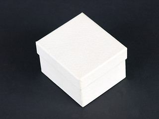 Image showing White Silk Box